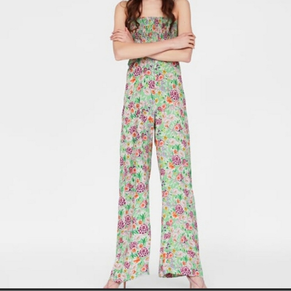 Zara Woman Floral Print Sleeveless Jumpsuit Size Small.